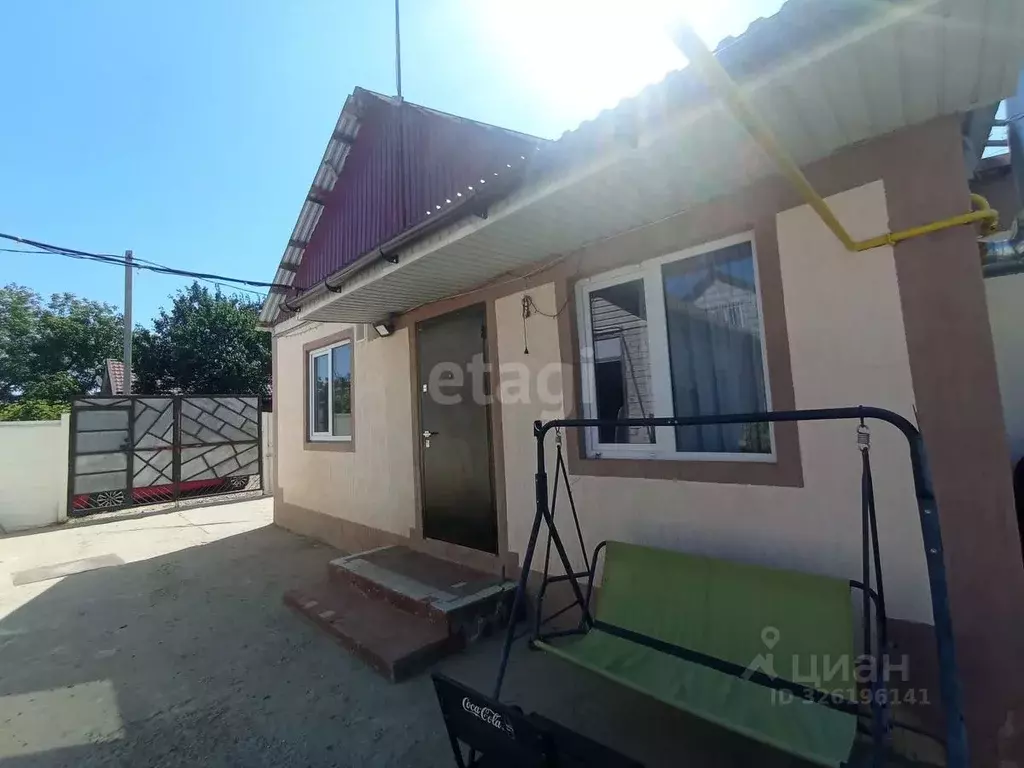 Дом в Краснодарский край, Ейск Кубанская ул. (93 м) - Фото 1