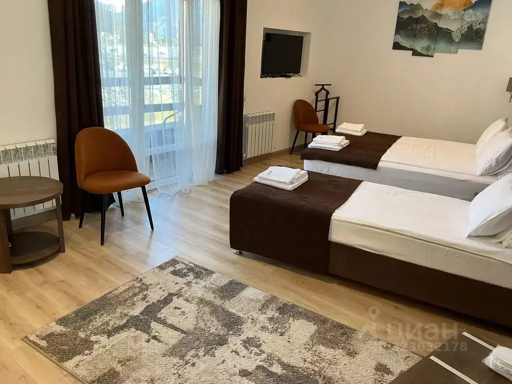 Комната Карачаево-Черкесия, Зеленчукский район, с. Архыз, пос. ... - Фото 1