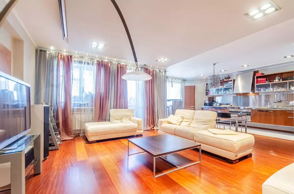 3-к. квартира, 120 м, 6/10 эт. - Фото 1