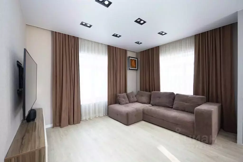 Коттедж в Амурская область, Благовещенск ул. Энтузиастов, 24 (199 м) - Фото 1