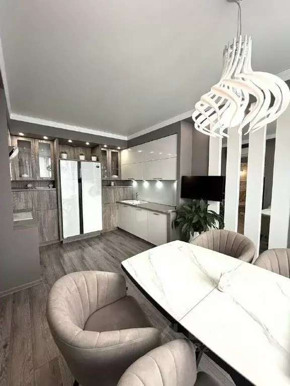 3-к кв. Свердловская область, Екатеринбург ул. Авиационная, 12 (99.8 ... - Фото 1