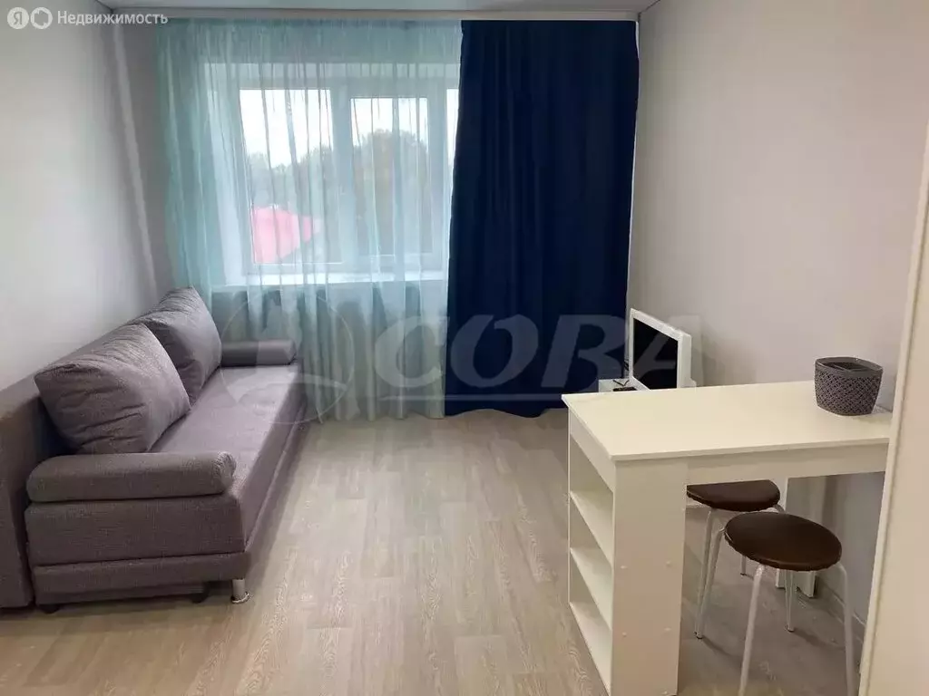 1-комнатная квартира: Тюмень, улица Карла Маркса, 108 (12 м) - Фото 1