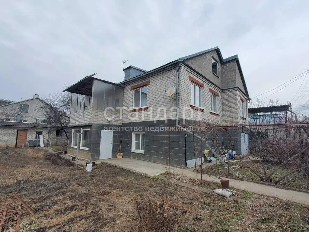 Дом в Ставропольский край, Ессентуки Студеная ул. (210 м) - Фото 1