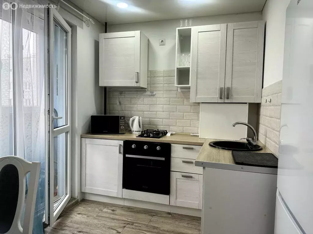 1-комнатная квартира: Калининград, Пригородная улица, 13к1 (36.1 м) - Фото 2