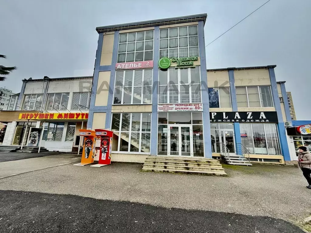 Помещение свободного назначения в Адыгея, Майкоп ул. Чкалова, 67 (18 ... - Фото 1