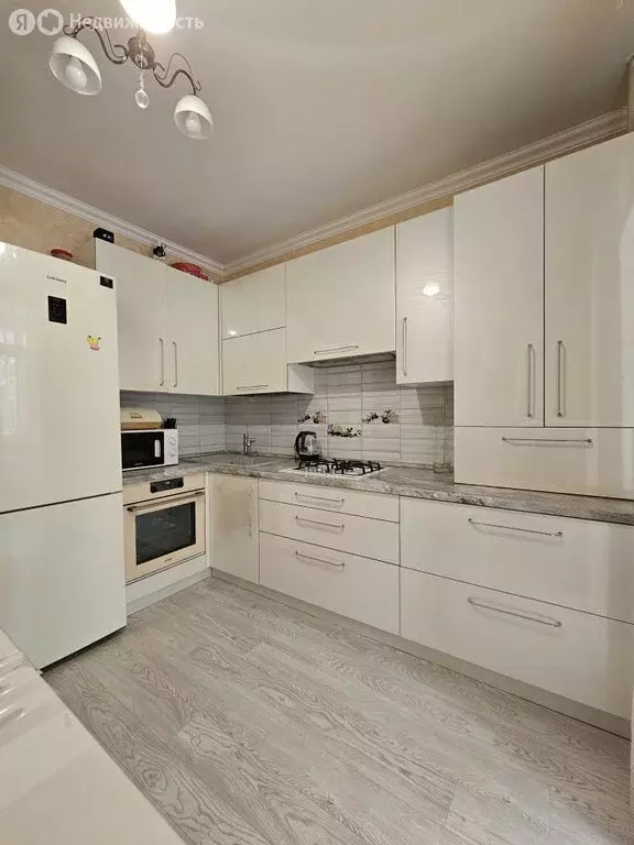 1-комнатная квартира: Калининград, Интернациональная улица, 5 (40 м) - Фото 0