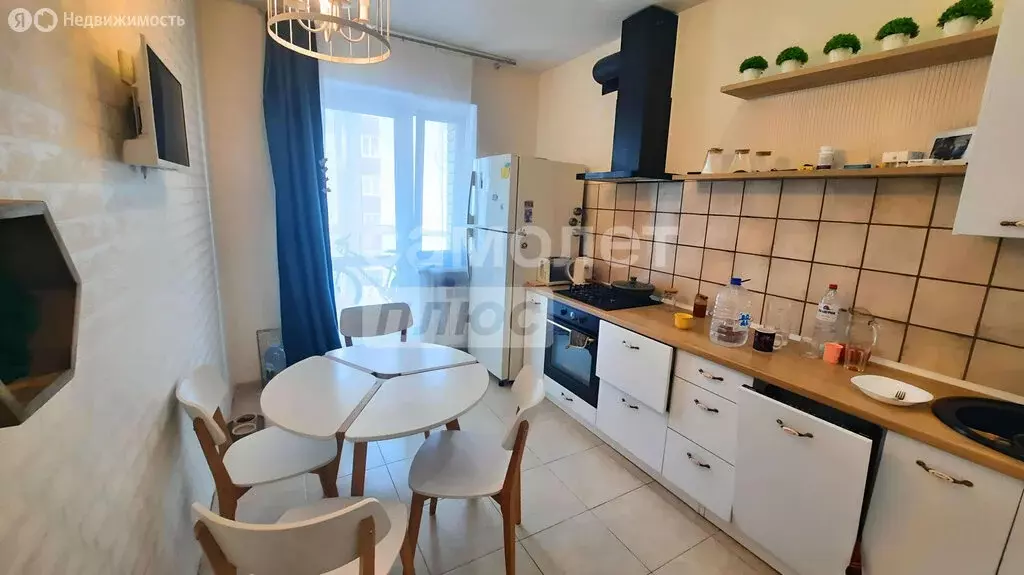 2-комнатная квартира: Смоленск, улица Брылёвка, 20 (66 м) - Фото 0