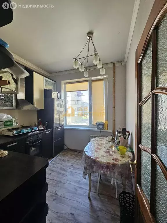 3-комнатная квартира: Южно-Сахалинск, улица Ленина, 299 (64 м) - Фото 2