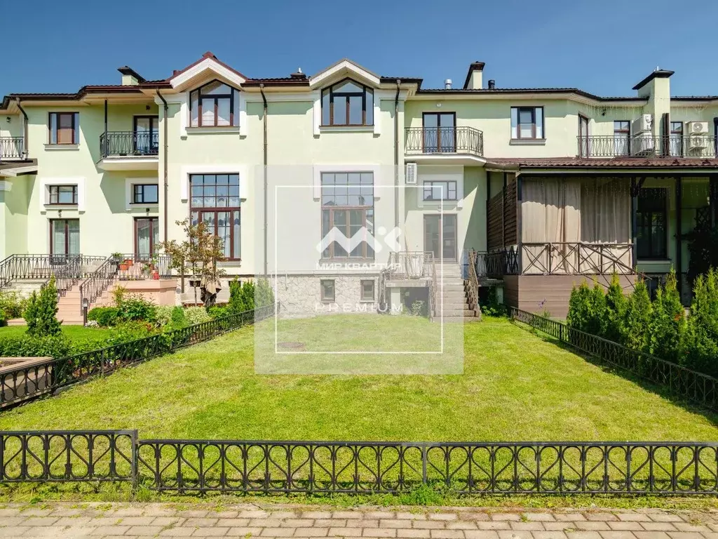 Таунхаус в Санкт-Петербург пос. Солнечное, ул. Средняя, 8к6 (224 м) - Фото 1