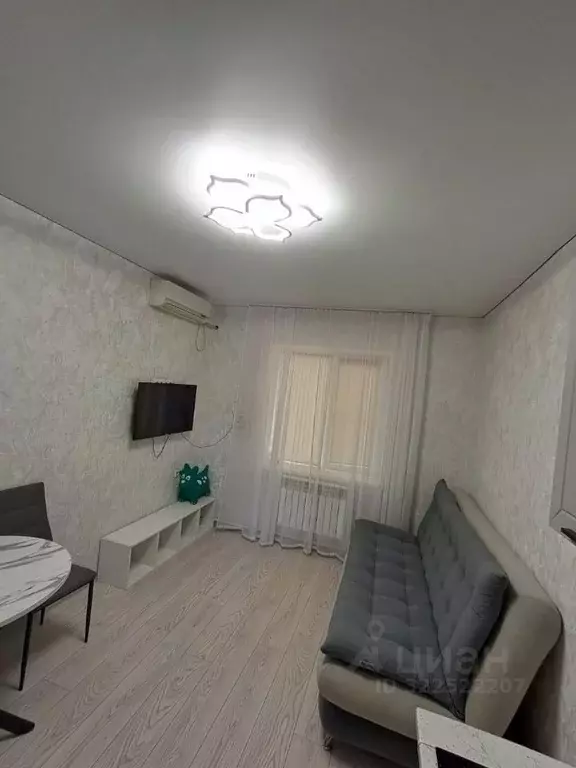 Дом в Астраханская область, пос. Володарский ул. Сиреневая (42 м) - Фото 2