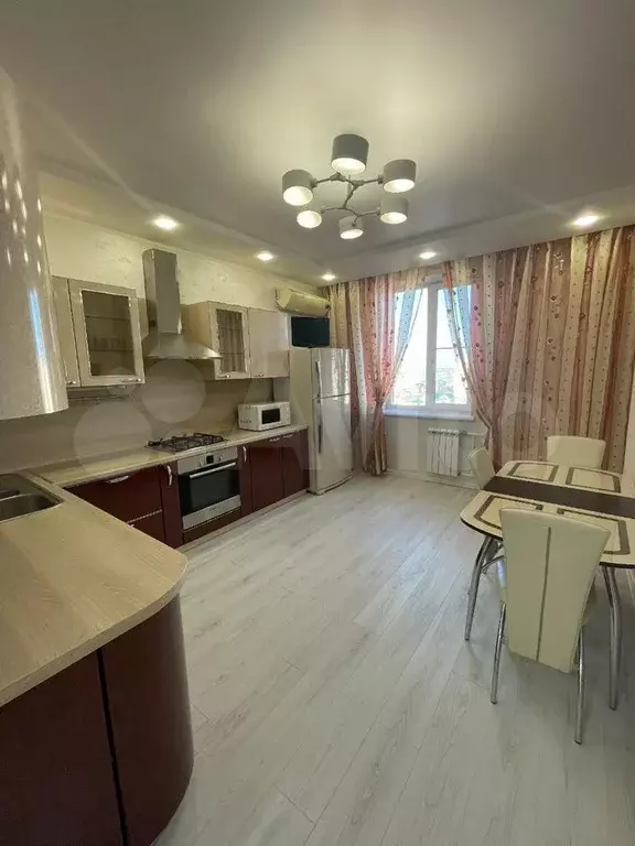 2-к. квартира, 63 м, 8/9 эт. - Фото 0