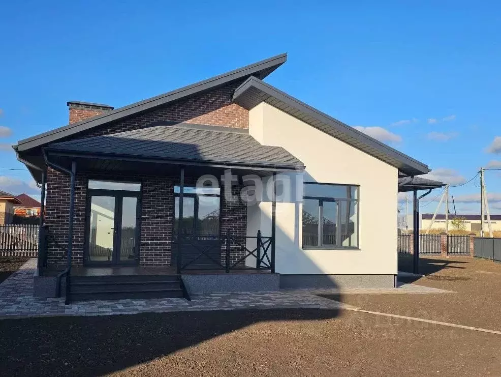 Дом в Курская область, Курск ул. Букетная (77 м) - Фото 1