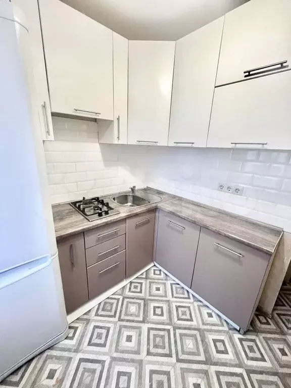 2-к. квартира, 47 м, 6/9 эт. - Фото 0