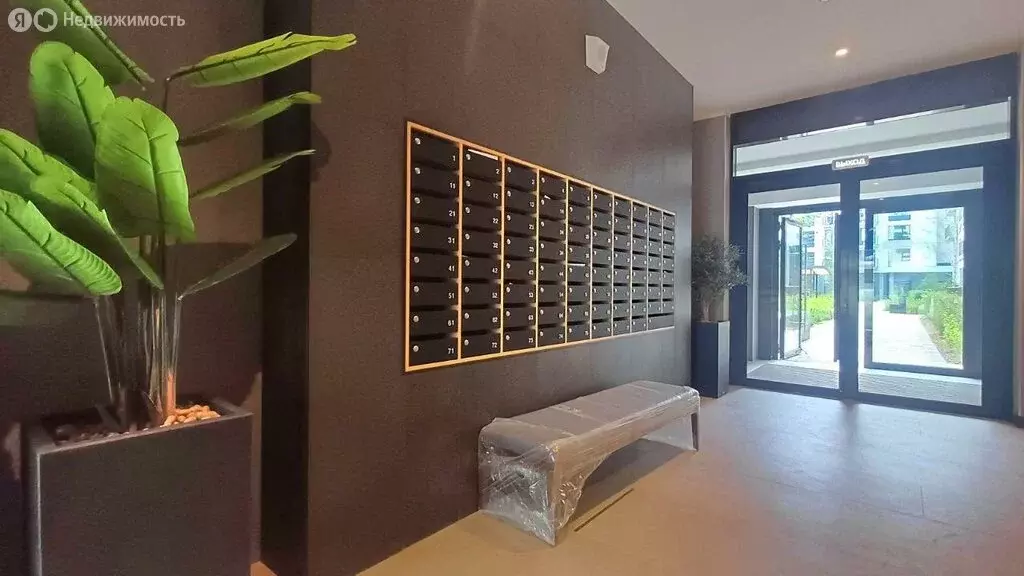 4-комнатная квартира: Екатеринбург, улица Академика Ландау, 7Б (80 м) - Фото 1
