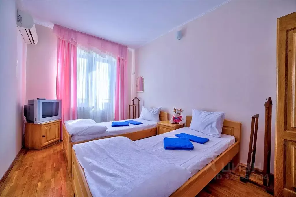 Комната Крым, Алушта ул. Владимира Хромых, 10А - Фото 1