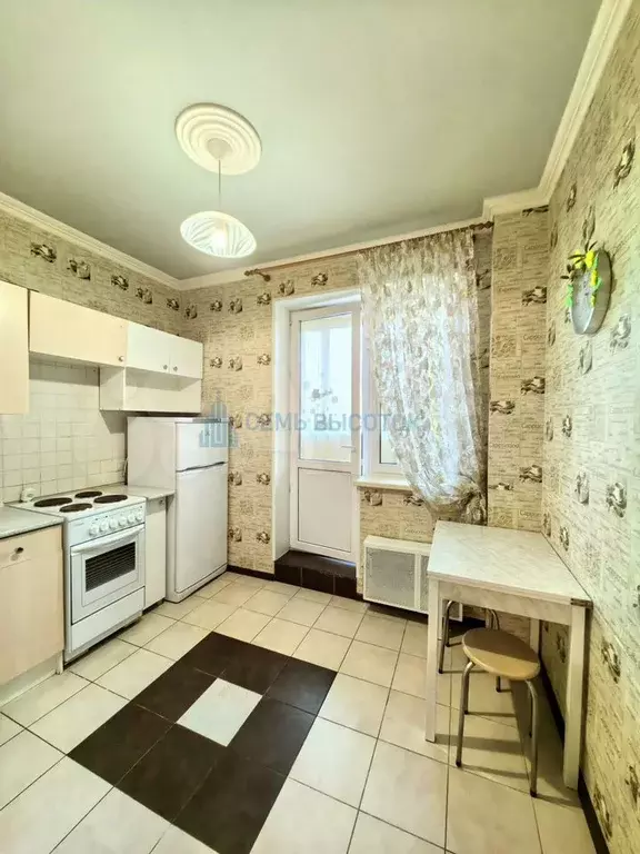 1-к. квартира, 35 м, 4/18 эт. - Фото 0
