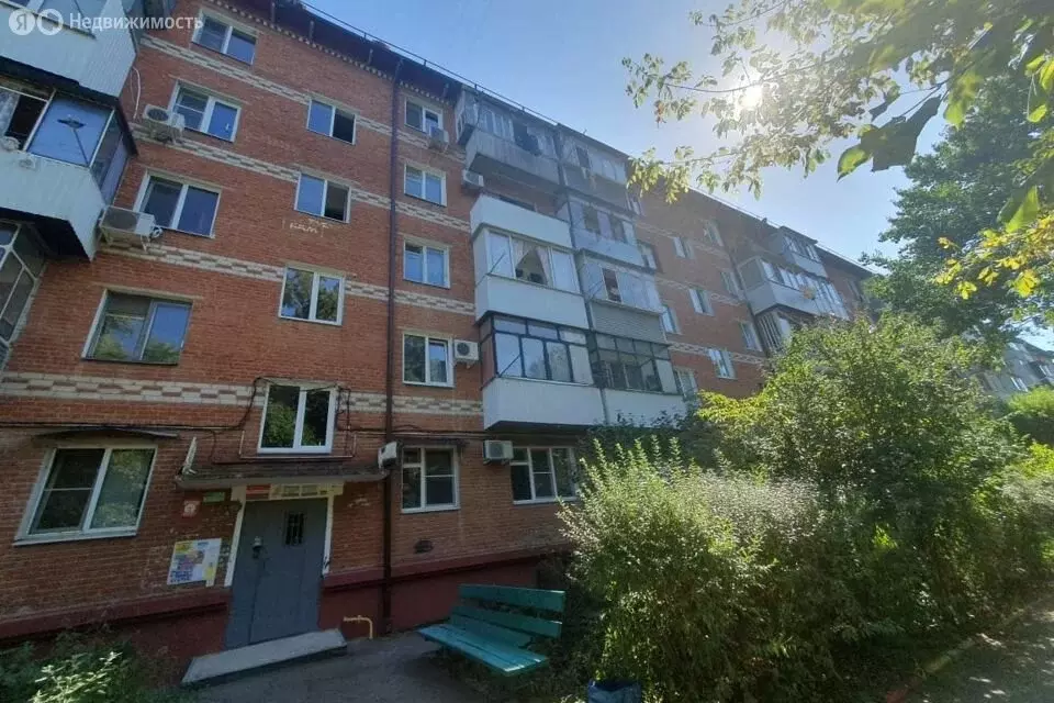 3-комнатная квартира: Краснодар, улица Красных Партизан, 161/3 (60 м) - Фото 1