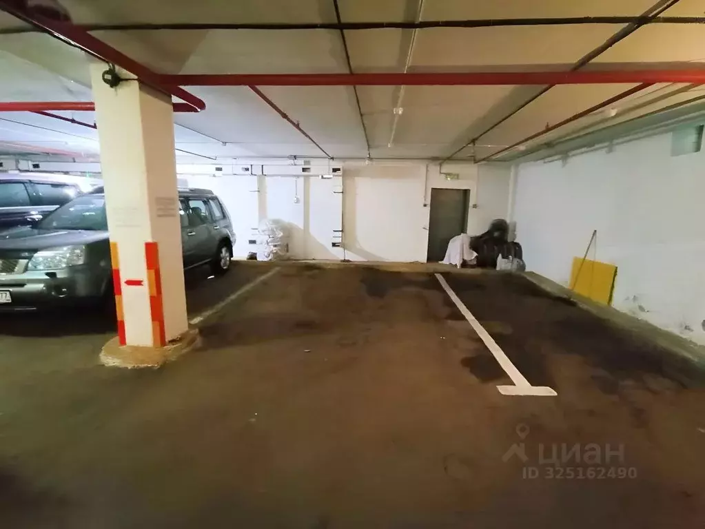 Гараж в Москва ул. 10-я Соколиной Горы, 4 (22 м) - Фото 1