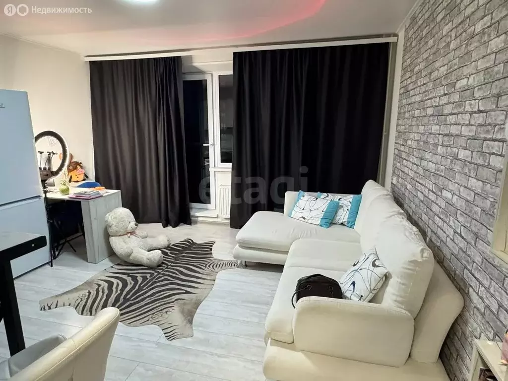 Квартира-студия: Челябинск, улица Толбухина, 5 (24.1 м) - Фото 1