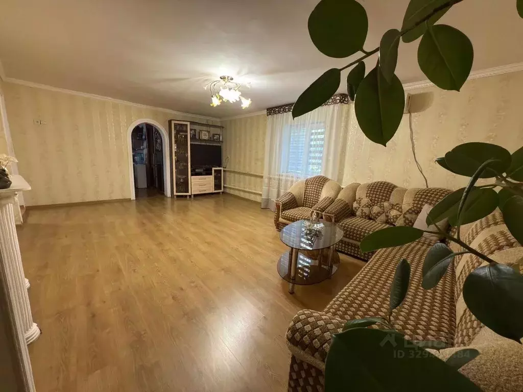 Дом в Астраханская область, Астрахань Можайская ул., 51 (95 м) - Фото 2
