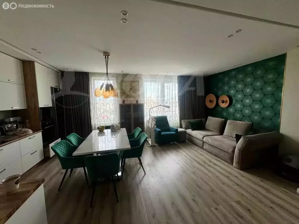 3-комнатная квартира: Тюмень, улица Муравленко, 11 (74 м) - Фото 1