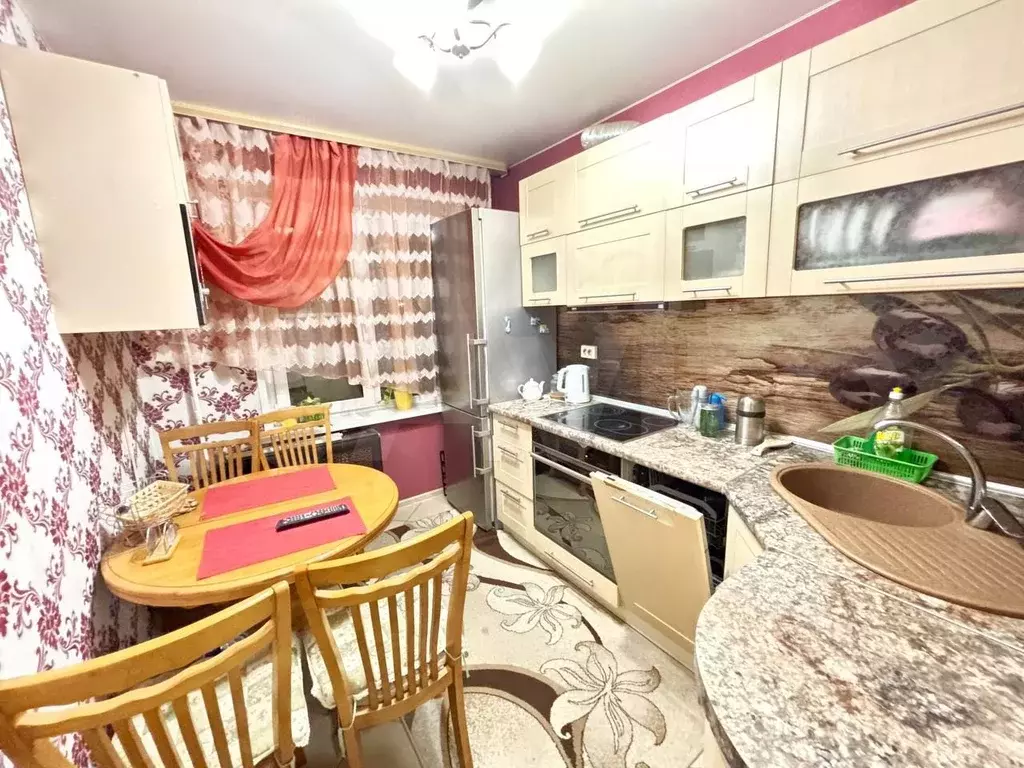 3-к. квартира, 60 м, 2/9 эт. - Фото 0