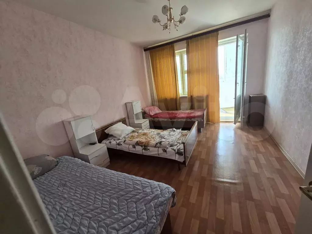 2-к. квартира, 65 м, 9/9 эт. - Фото 1