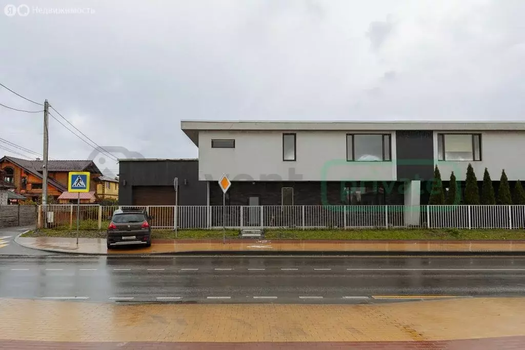 Дом в Калининград, улица Лейтенанта Катина (220 м) - Фото 1