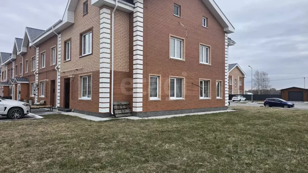 Таунхаус в Тюменская область, Тюмень ул. Алексея Рогожина (92 м) - Фото 1