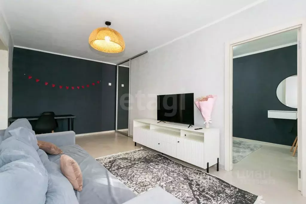 2-к кв. Новосибирская область, Новосибирск пл. Карла Маркса, 6/1 (41.5 ... - Фото 1