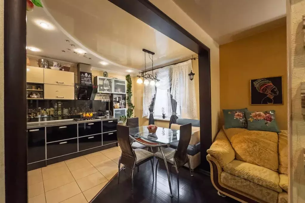 3-к кв. Ульяновская область, Ульяновск ул. Генерала Мельникова, 10 ... - Фото 1