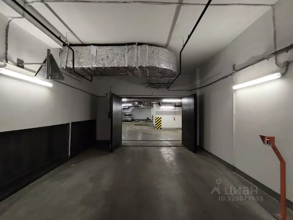 Гараж в Москва ул. Дмитрия Ульянова, 47 (15 м) - Фото 1