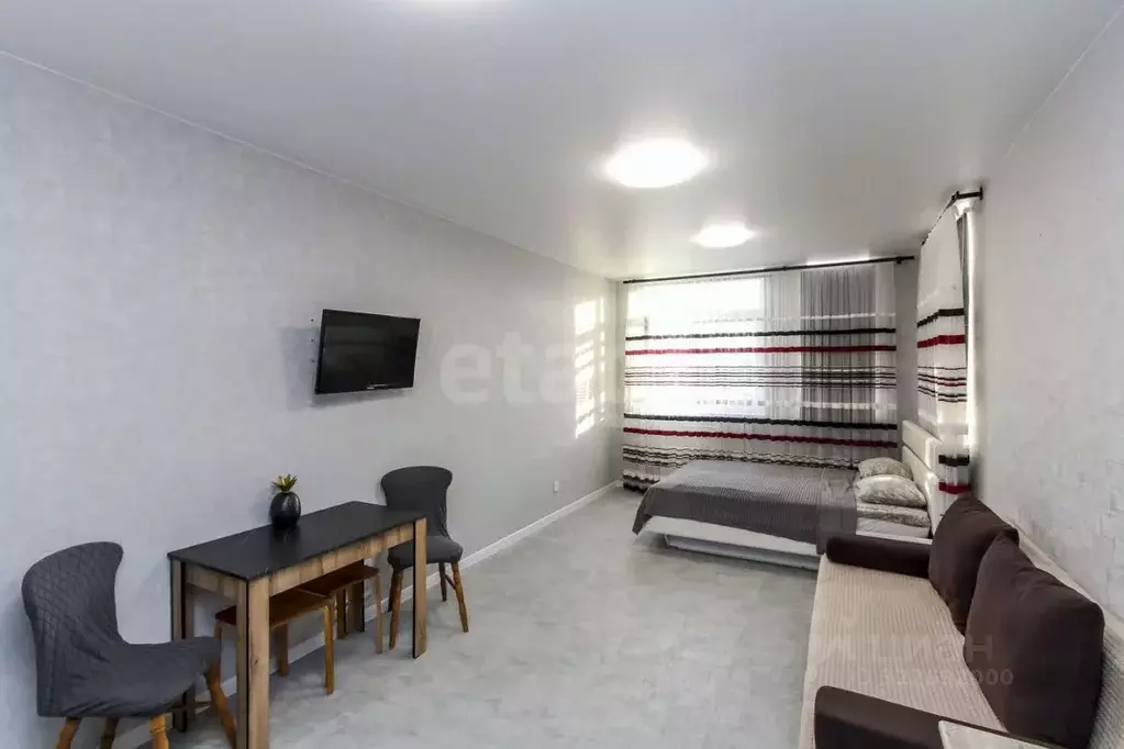 Студия Тюменская область, Тюмень ул. Тимофея Чаркова, 83 (38.2 м) - Фото 1