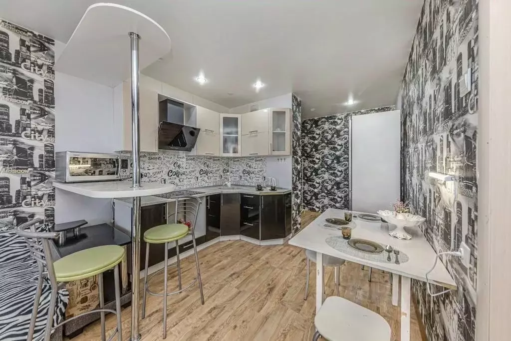 3-к кв. Челябинская область, Челябинск просп. Краснопольский, 29 (78.0 ... - Фото 1