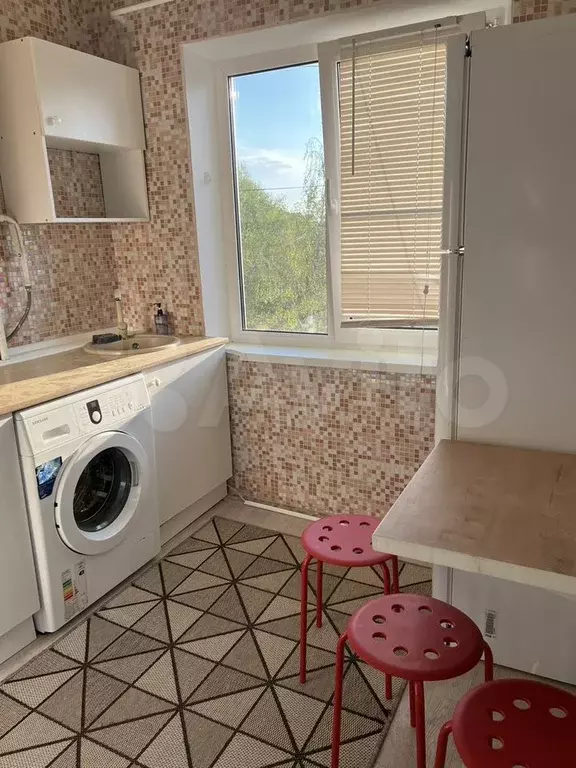 1-к. квартира, 30 м, 5/5 эт. - Фото 0