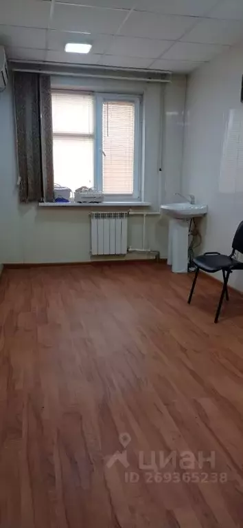 Помещение свободного назначения в Астраханская область, Астрахань ул. ... - Фото 1