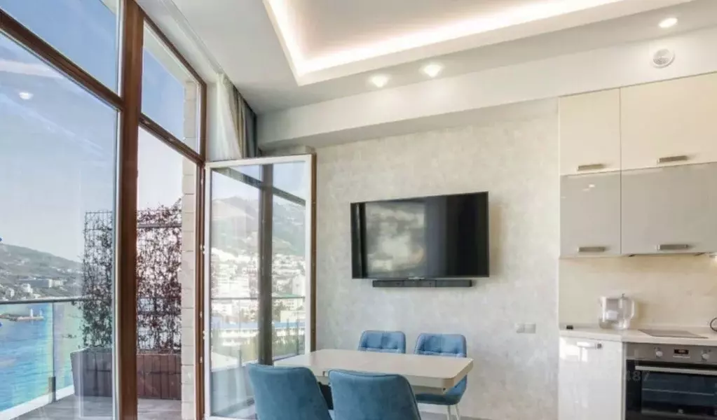 2-к кв. Крым, Ялта Приморский парк имени Гагарина кв-л, 1 (56.3 м) - Фото 2