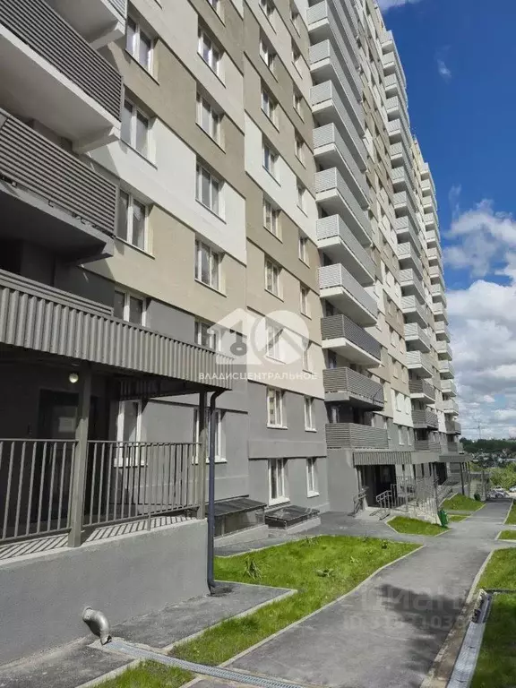 3-к кв. Новосибирская область, Новосибирск Вилюйская ул., 1 (69.07 м) - Фото 0