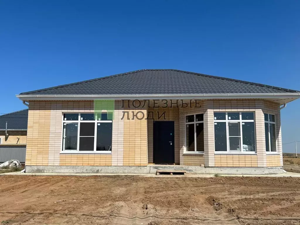 Дом в Астраханская область, Приволжский район, с. Карагали ул. ... - Фото 2