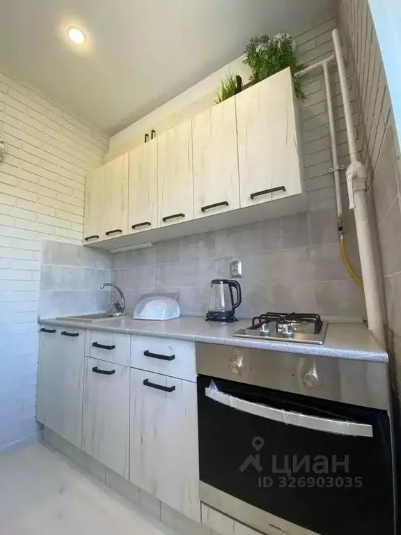 1-к кв. Татарстан, Казань ул. Шамиля Усманова, 5 (28.6 м) - Фото 1