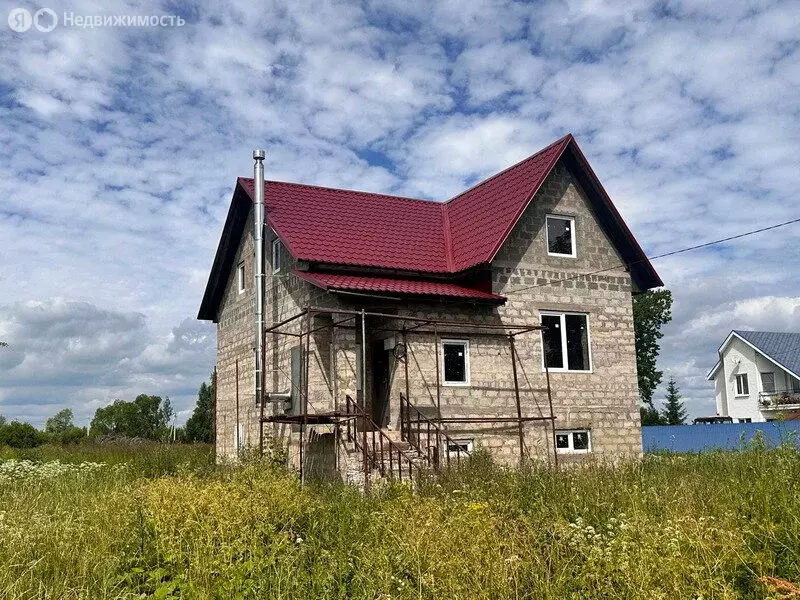 Дом в Наговское сельское поселение, деревня Пустошь (245 м) - Фото 1