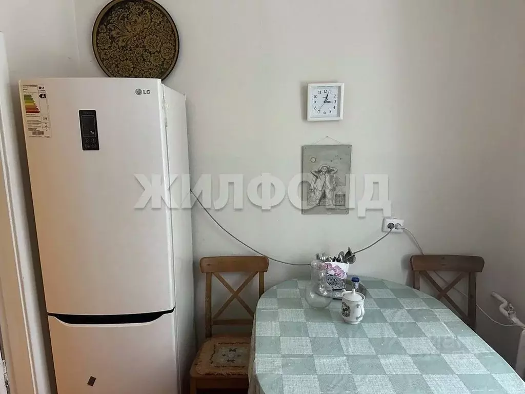 3-к кв. Новосибирская область, Новосибирск Золотодолинская ул., 9 ... - Фото 1