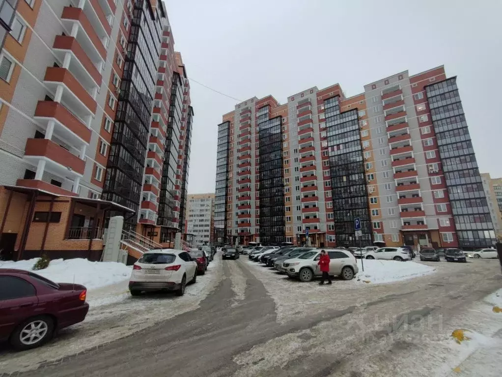 1-к кв. Омская область, Омск ул. Б.Г. Шаронова, 27 (37.4 м) - Фото 1