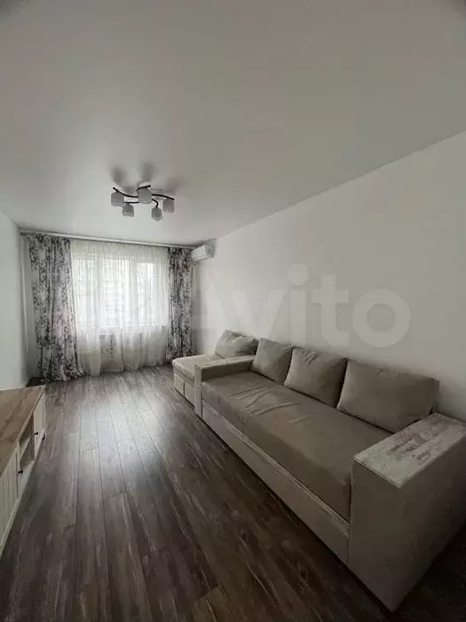 1-к. квартира, 42 м, 4/20 эт. - Фото 0