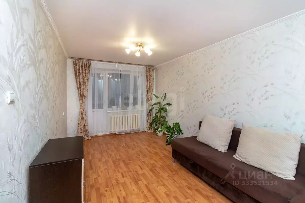 2-к кв. Тюменская область, Тюмень ул. Газовиков, 3 (50.9 м) - Фото 1