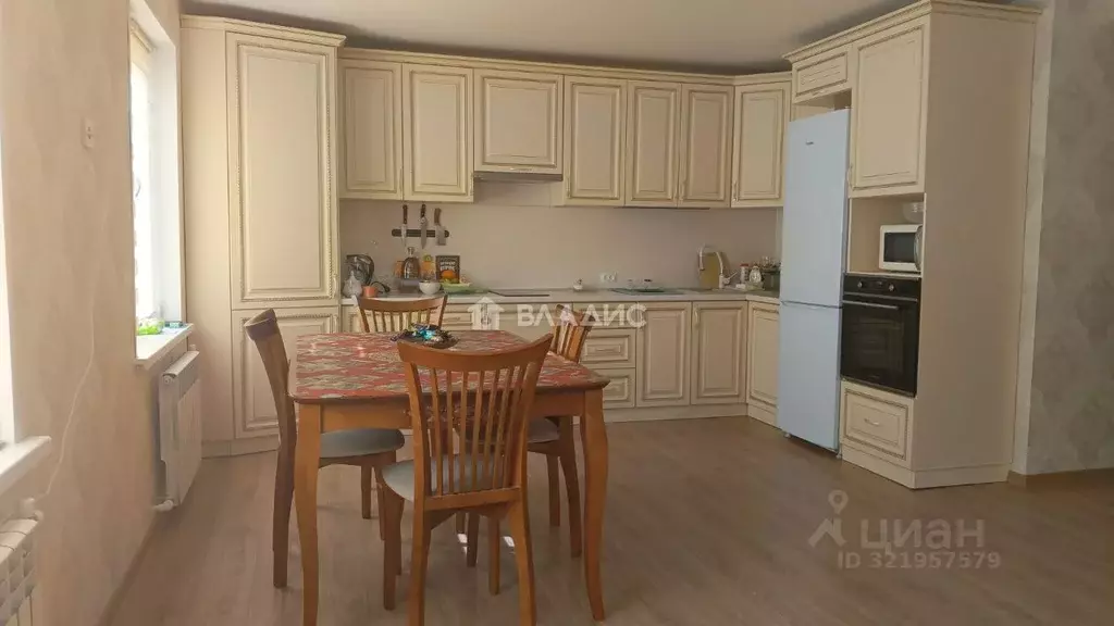 Дом в Нижегородская область, Бор пос. Октябрьский, ул. Комсомольская ... - Фото 1