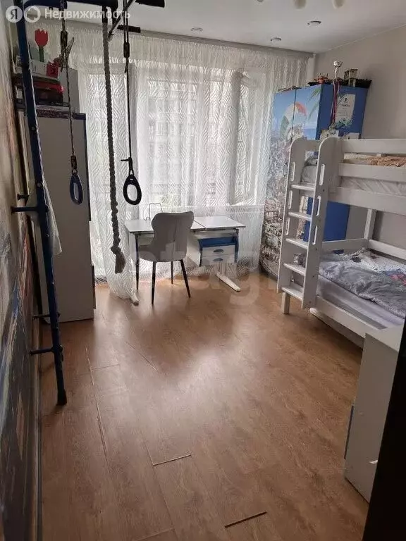 3-комнатная квартира: Новосибирск, улица Кошурникова, 16 (61.4 м) - Фото 1