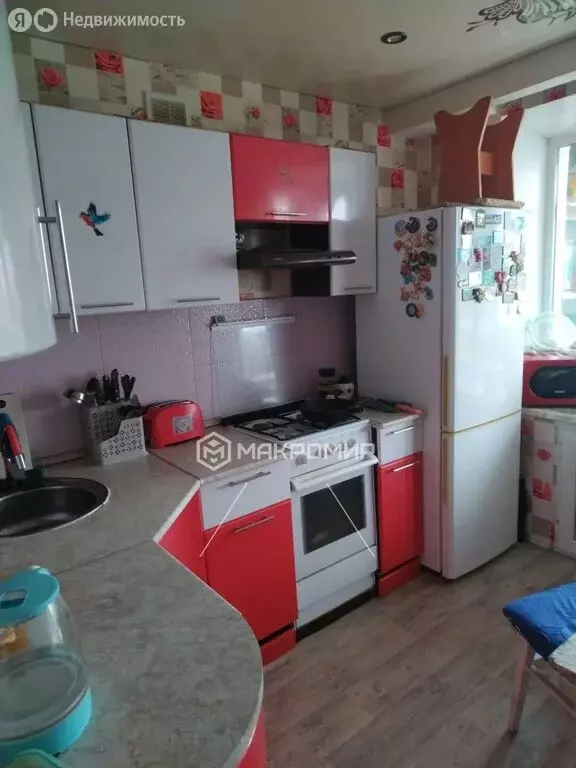 3-комнатная квартира: Губаха, проспект Свердлова, 8Б (58.1 м) - Фото 1