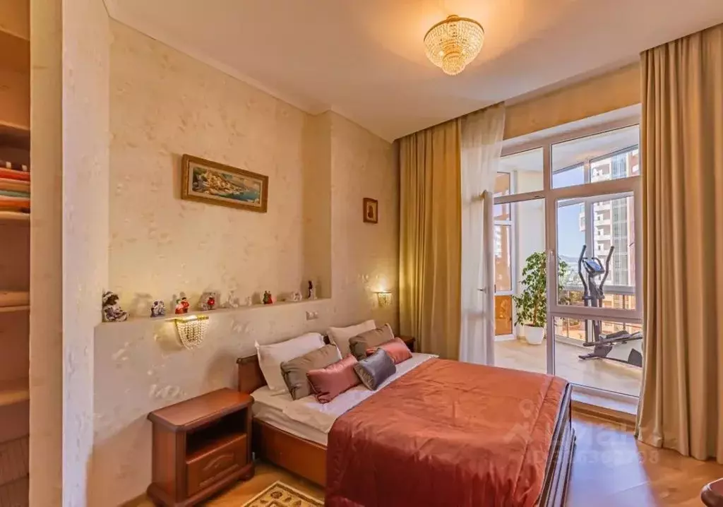 3-к кв. Краснодарский край, Геленджик Красногвардейская ул., 38АлитА ... - Фото 0