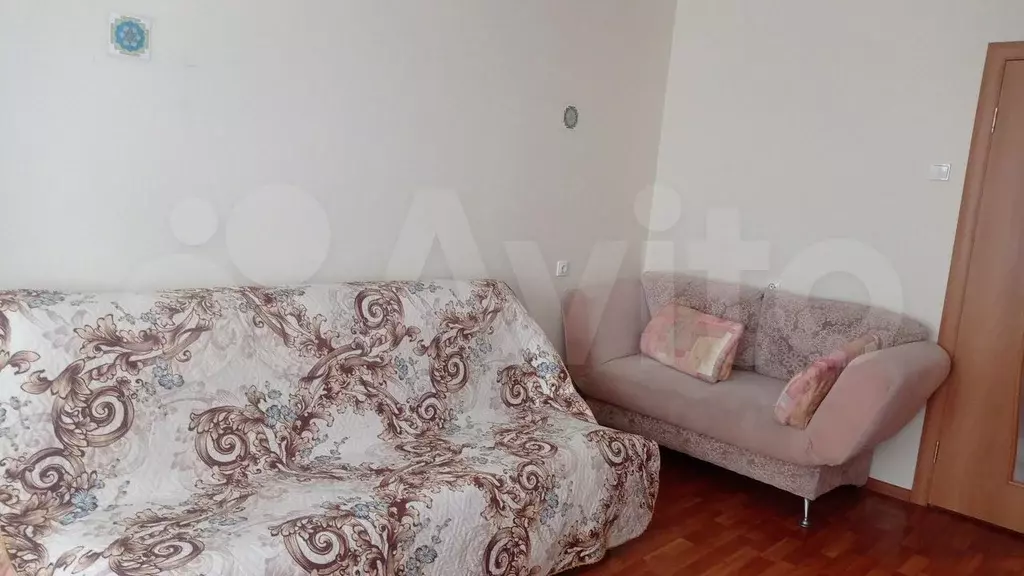 1-к. квартира, 42 м, 1/10 эт. - Фото 1